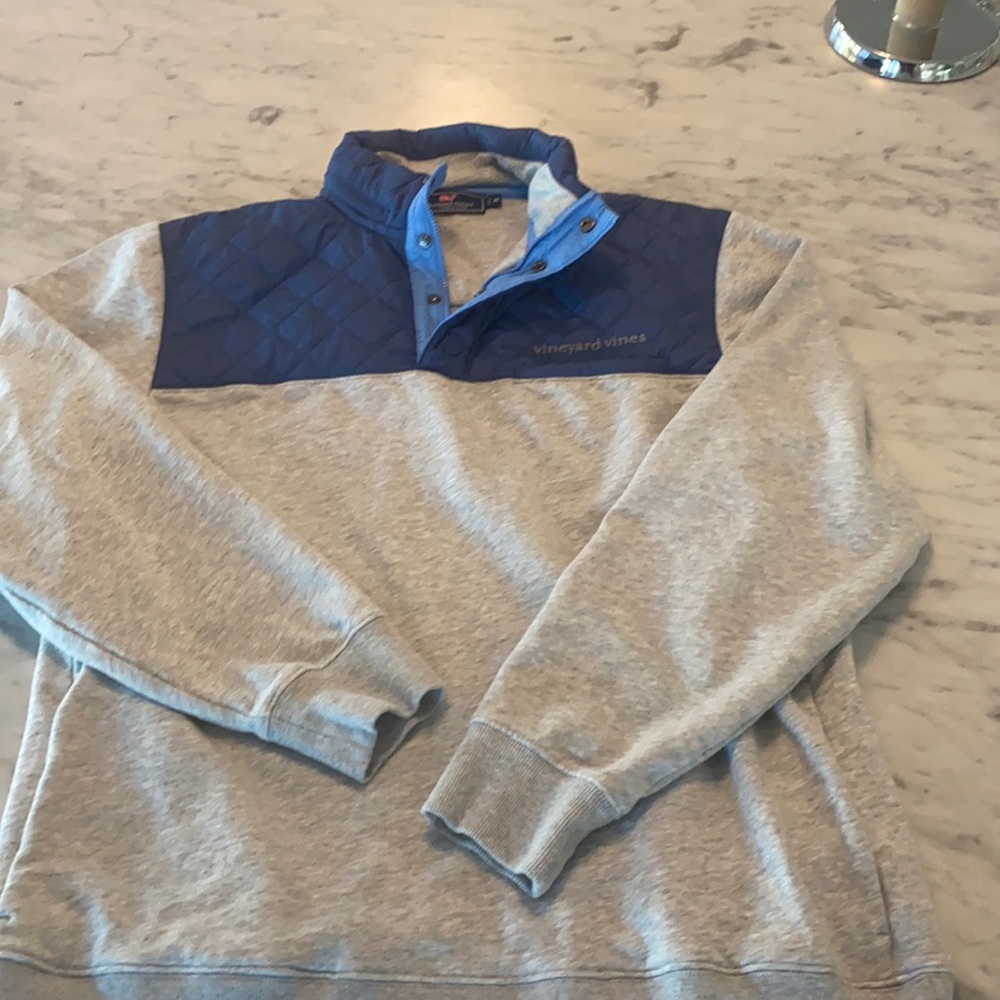 Vineyard Vines performance quilted shoulder Shep shirt with hidden hood.